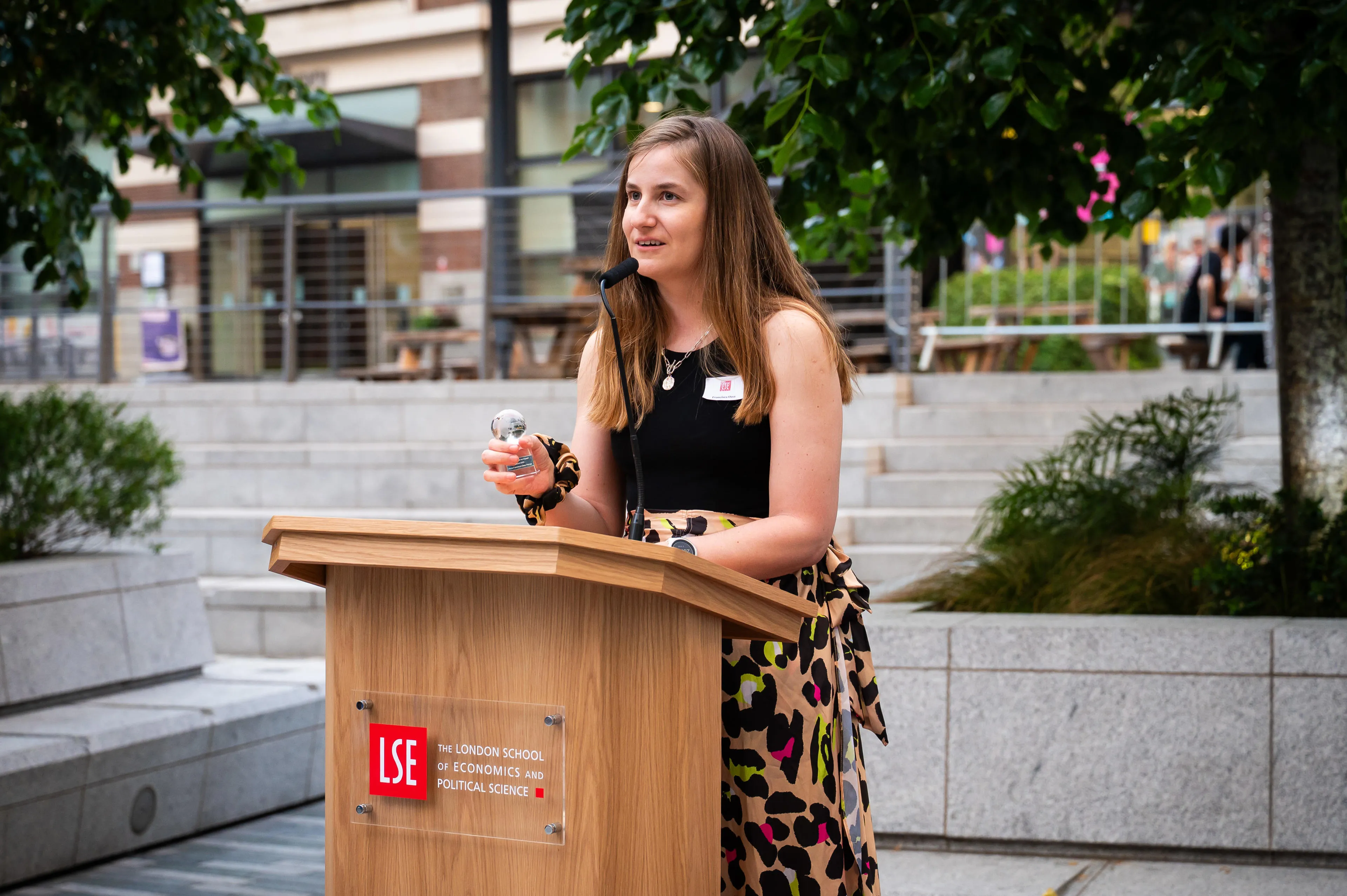María Francisca Ossa Monge speaking at alumni volunteer award 2025